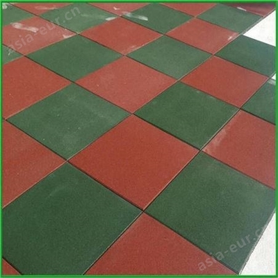 哈爾濱廣場預制型塑膠跑道施工全流程解析 從準備、鋪裝到畫線